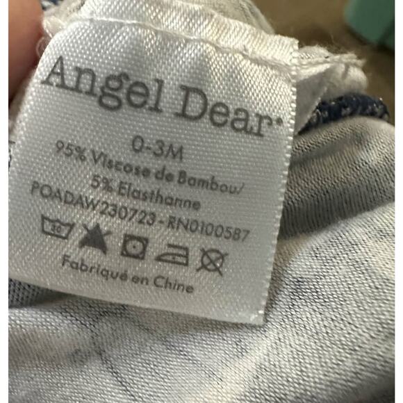 Angel Dear 3-6M Polar Bear Set – Bodysuit, Hat, Bib & Swaddle – Blue Bamboo EUC - Picture 5 of 6